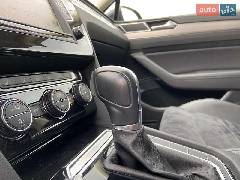 Универсал Volkswagen Passat 2017 в Черновцах