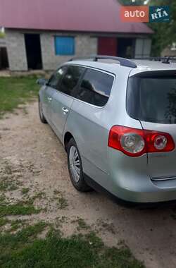 Універсал Volkswagen Passat 2005 в 