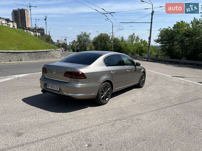 Седан Volkswagen Passat 2014 в Днепре