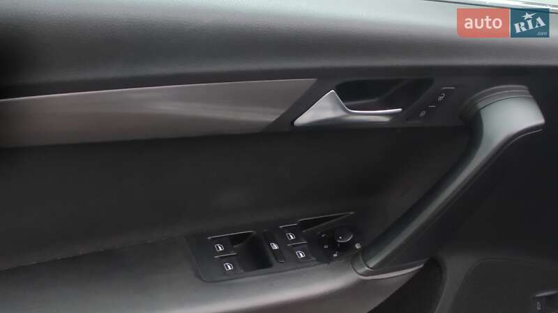 Универсал Volkswagen Passat 2011 в Киеве