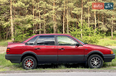 Седан Volkswagen Passat 1990 в 