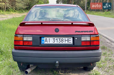 Седан Volkswagen Passat 1990 в 