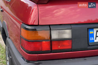 Седан Volkswagen Passat 1990 в 