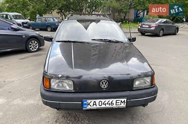 Универсал Volkswagen Passat 1990 в Киеве