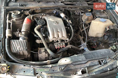 Универсал Volkswagen Passat 1996 в Дашеве