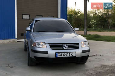 Седан Volkswagen Passat 2001 в 