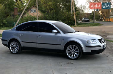 Седан Volkswagen Passat 2001 в 