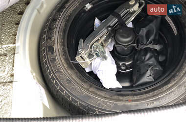 Седан Volkswagen Passat 2001 в 