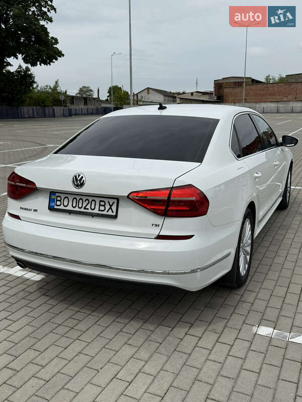Седан Volkswagen Passat 2016 в Тернополе