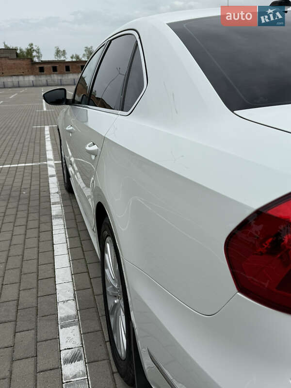 Седан Volkswagen Passat 2016 в Тернополе