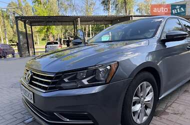 Седан Volkswagen Passat 2018 в 
