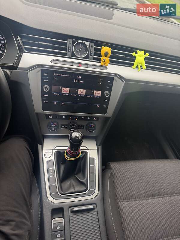 Универсал Volkswagen Passat 2017 в Снятине