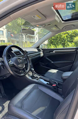 Седан Volkswagen Passat 2015 в 