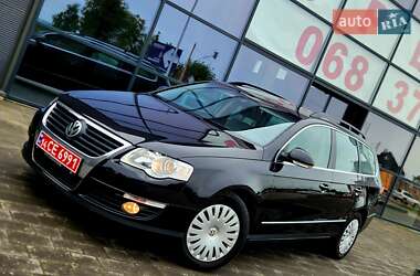 Универсал Volkswagen Passat 2010 в Ивано-Франковске