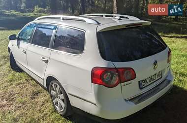 Універсал Volkswagen Passat 2010 в Рівному