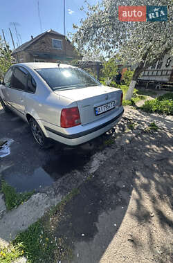 Седан Volkswagen Passat 2000 в 
