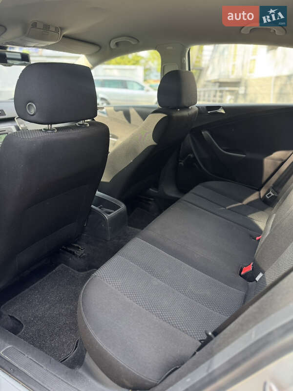 Седан Volkswagen Passat 2007 в Лубнах