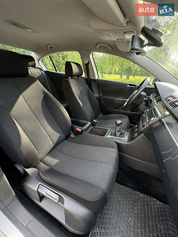 Седан Volkswagen Passat 2007 в Лубнах