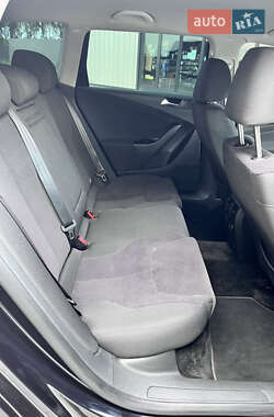 Універсал Volkswagen Passat 2010 в 