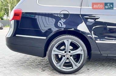 Універсал Volkswagen Passat 2010 в 