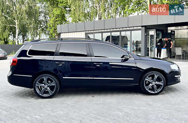 Універсал Volkswagen Passat 2010 в 