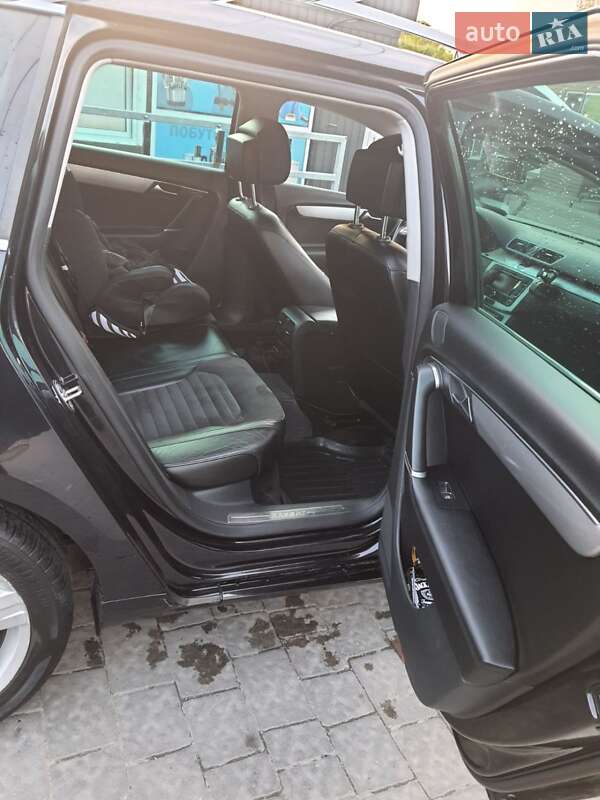 Універсал Volkswagen Passat 2011 в Львові