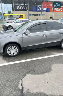 Седан Volkswagen Passat 2007 в 