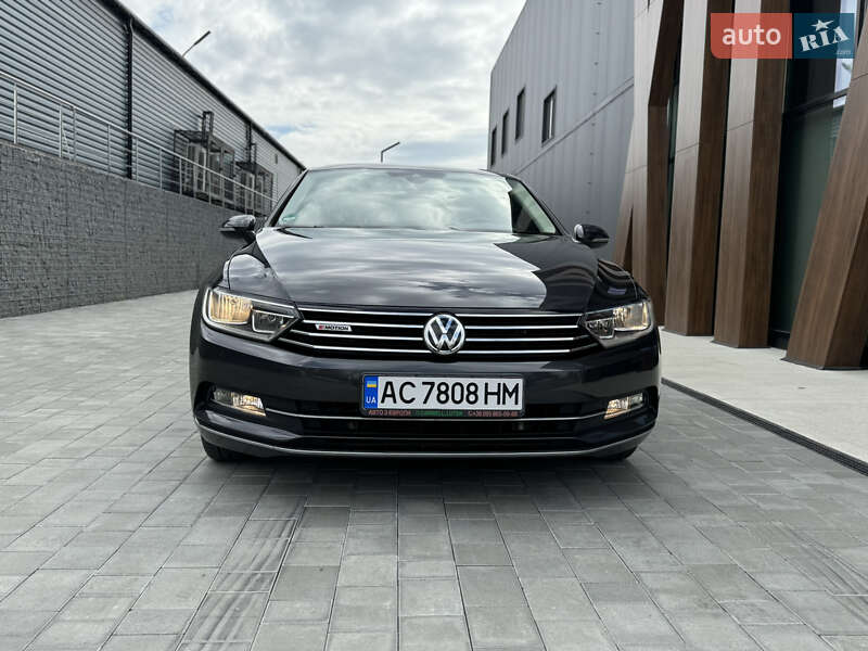 Седан Volkswagen Passat 2018 в Луцьку