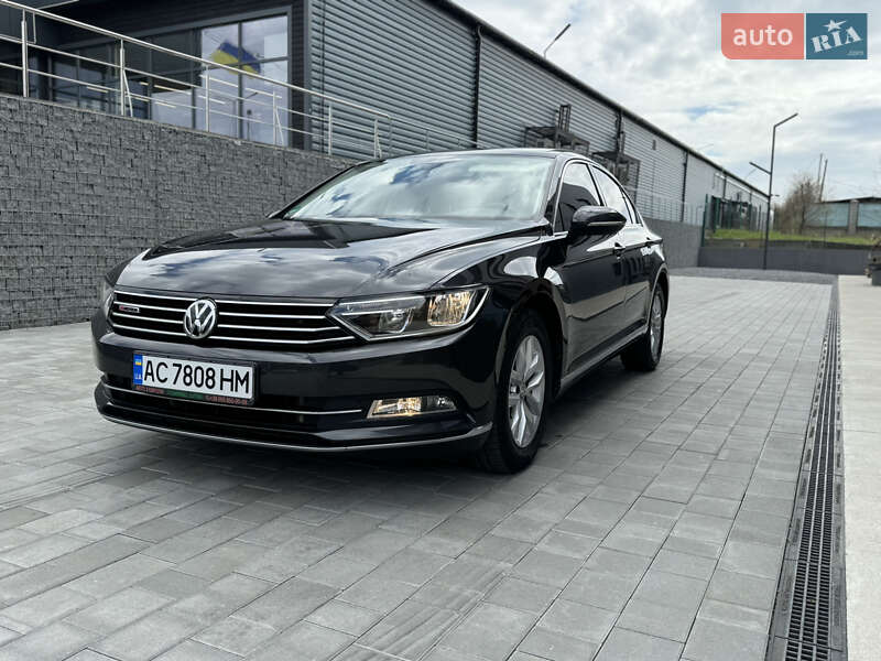 Седан Volkswagen Passat 2018 в Луцьку