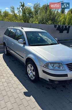 Універсал Volkswagen Passat 2001 в 
