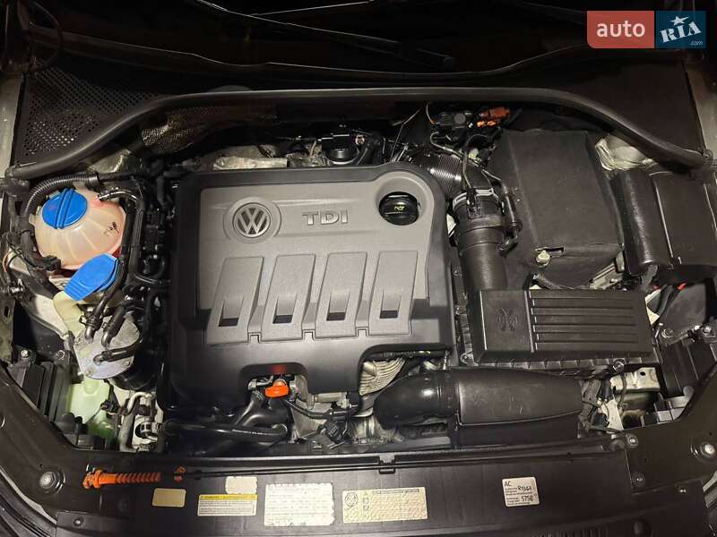 Седан Volkswagen Passat 2011 в Луцке