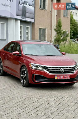 Седан Volkswagen Passat 2022 в 
