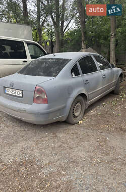 Седан Volkswagen Passat 2004 в Дніпрі