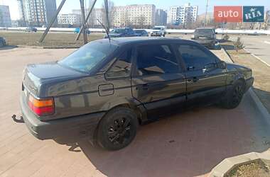Седан Volkswagen Passat 1989 в 