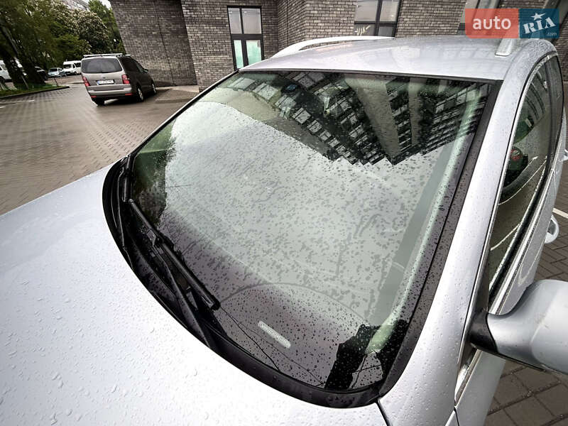 Универсал Volkswagen Passat 2009 в Житомире