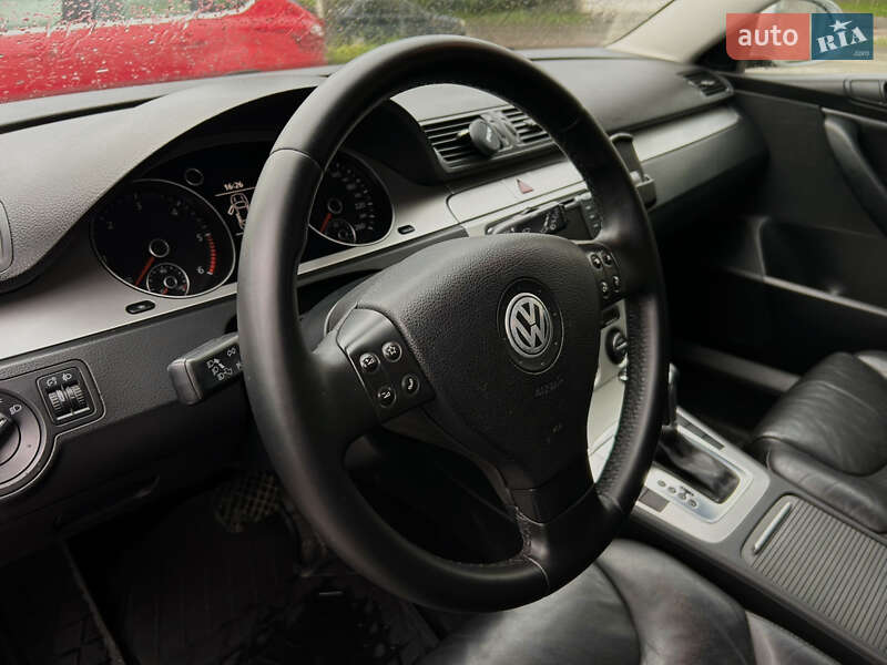 Универсал Volkswagen Passat 2009 в Житомире