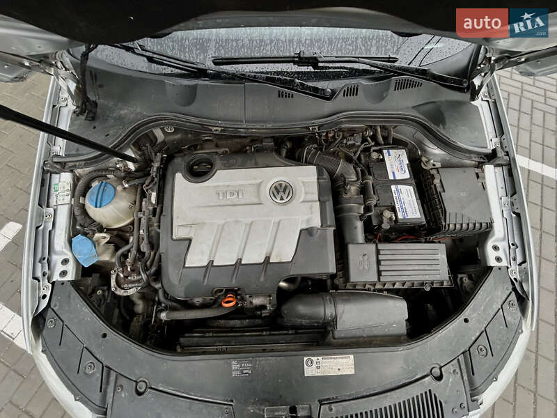 Универсал Volkswagen Passat 2009 в Житомире