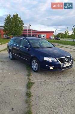 Универсал Volkswagen Passat 2006 в Ровно
