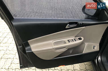 Універсал Volkswagen Passat 2006 в 