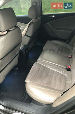 Універсал Volkswagen Passat 2006 в 