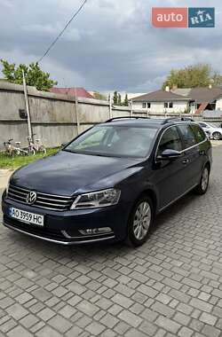 Універсал Volkswagen Passat 2013 в Ужгороді