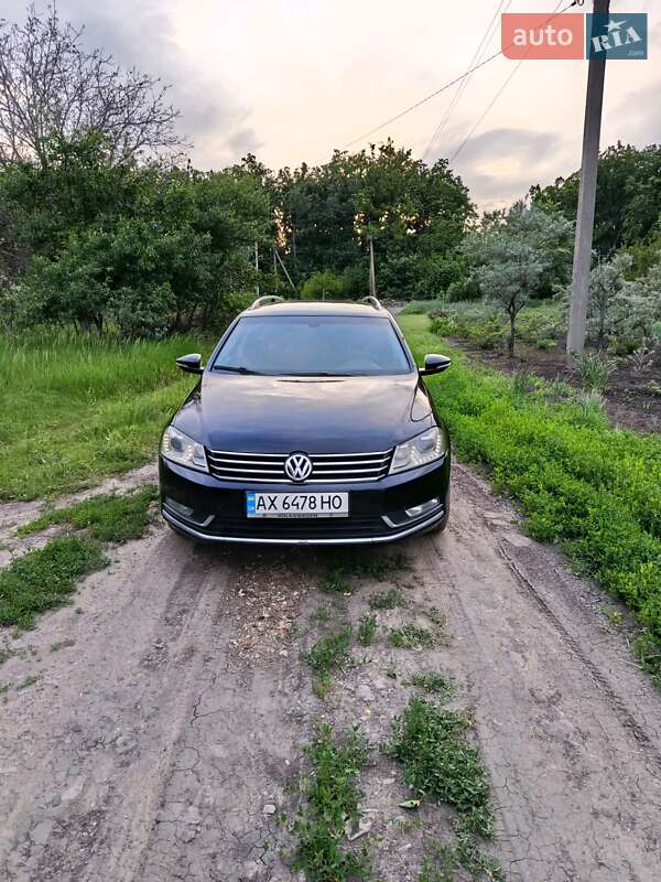 Універсал Volkswagen Passat 2011 в Лозовій