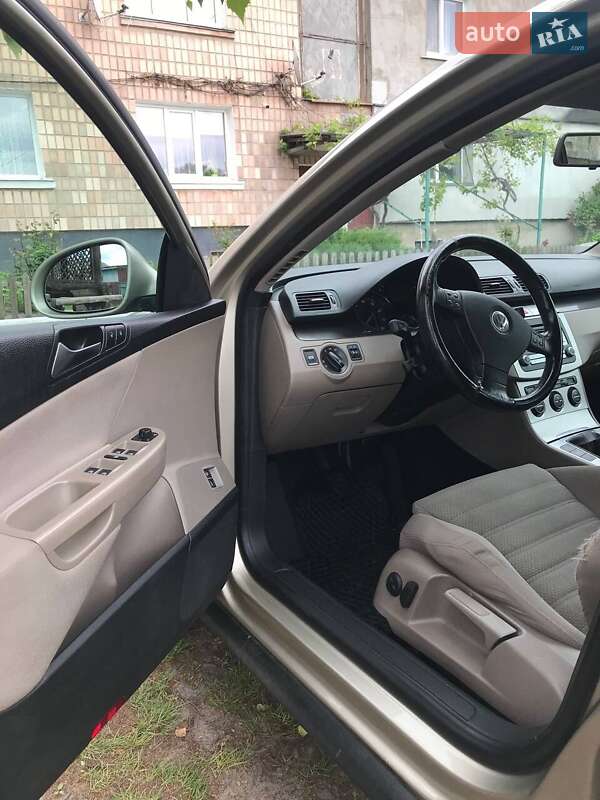 Универсал Volkswagen Passat 2006 в Любомле