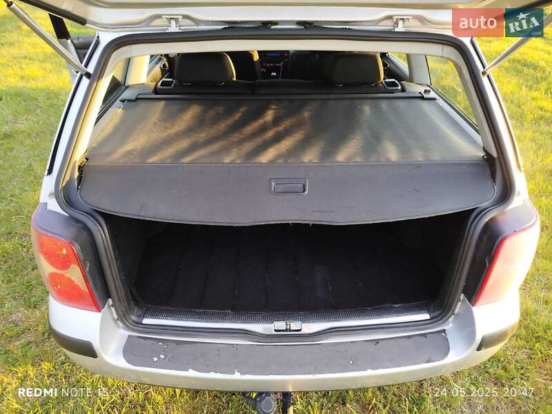 Универсал Volkswagen Passat 2001 в Турийске