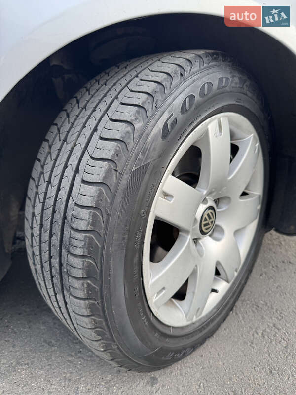 Універсал Volkswagen Passat 2010 в Одесі