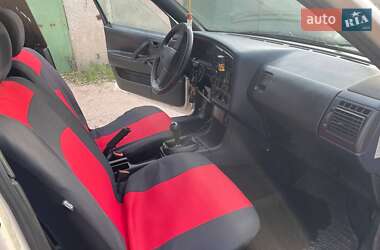 Седан Volkswagen Passat 1989 в 