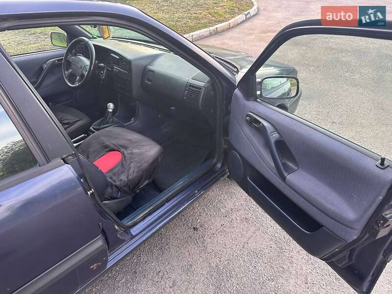 Седан Volkswagen Passat 1994 в Житомирі
