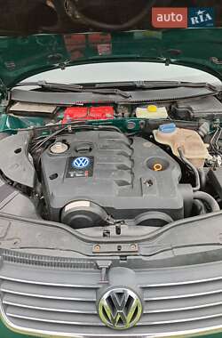 Универсал Volkswagen Passat 2003 в 