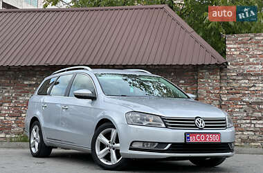 Универсал Volkswagen Passat 2013 в Львове