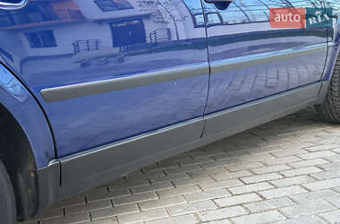 Седан Volkswagen Passat 2004 в 